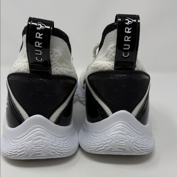 Under Armour Team Curry White Black Sneakers size 5.5 - Picture 7 of 9